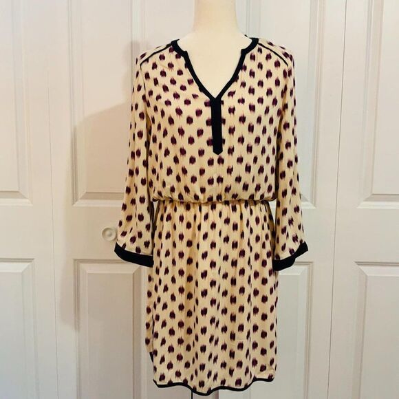 LA Made Resolve Brand Purple Cream Ikat Print V Neck Dress Medium New - Picture 2 of 10